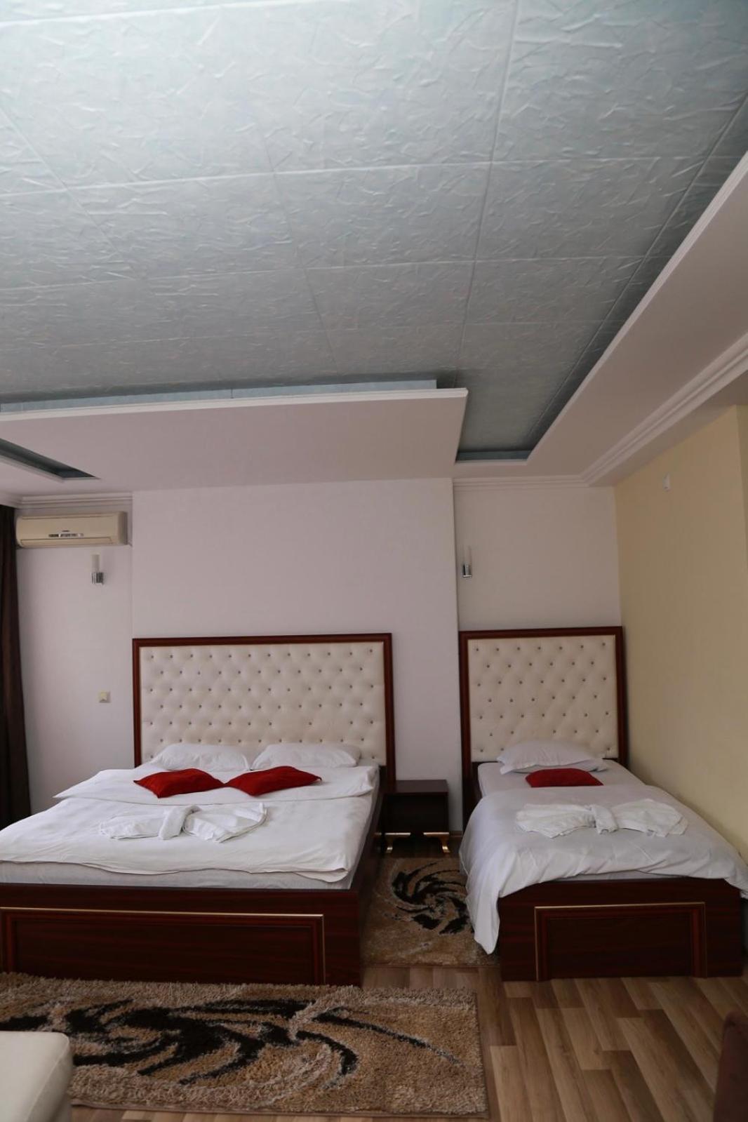 פריזרן Hotel Venisi מראה חיצוני תמונה